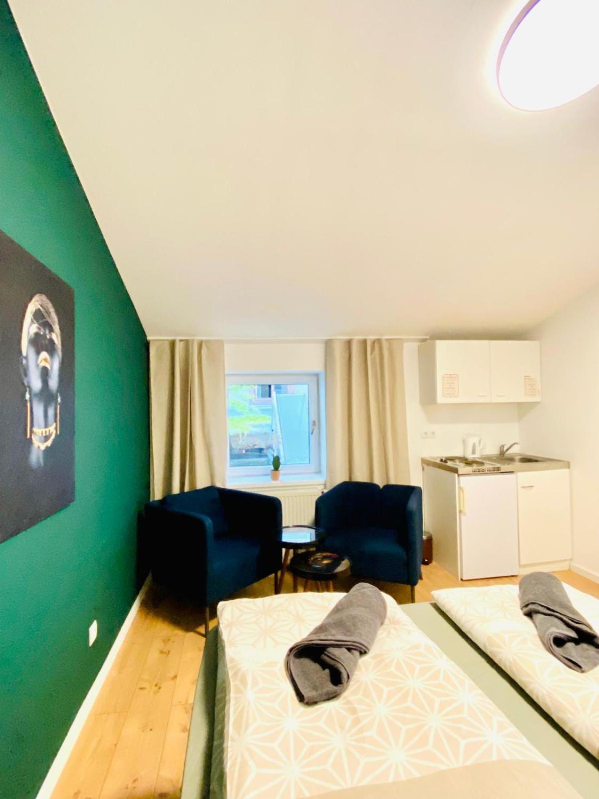 8 Fully Equipped Studio Shared Apt W Terrace Margareten Виена Екстериор снимка