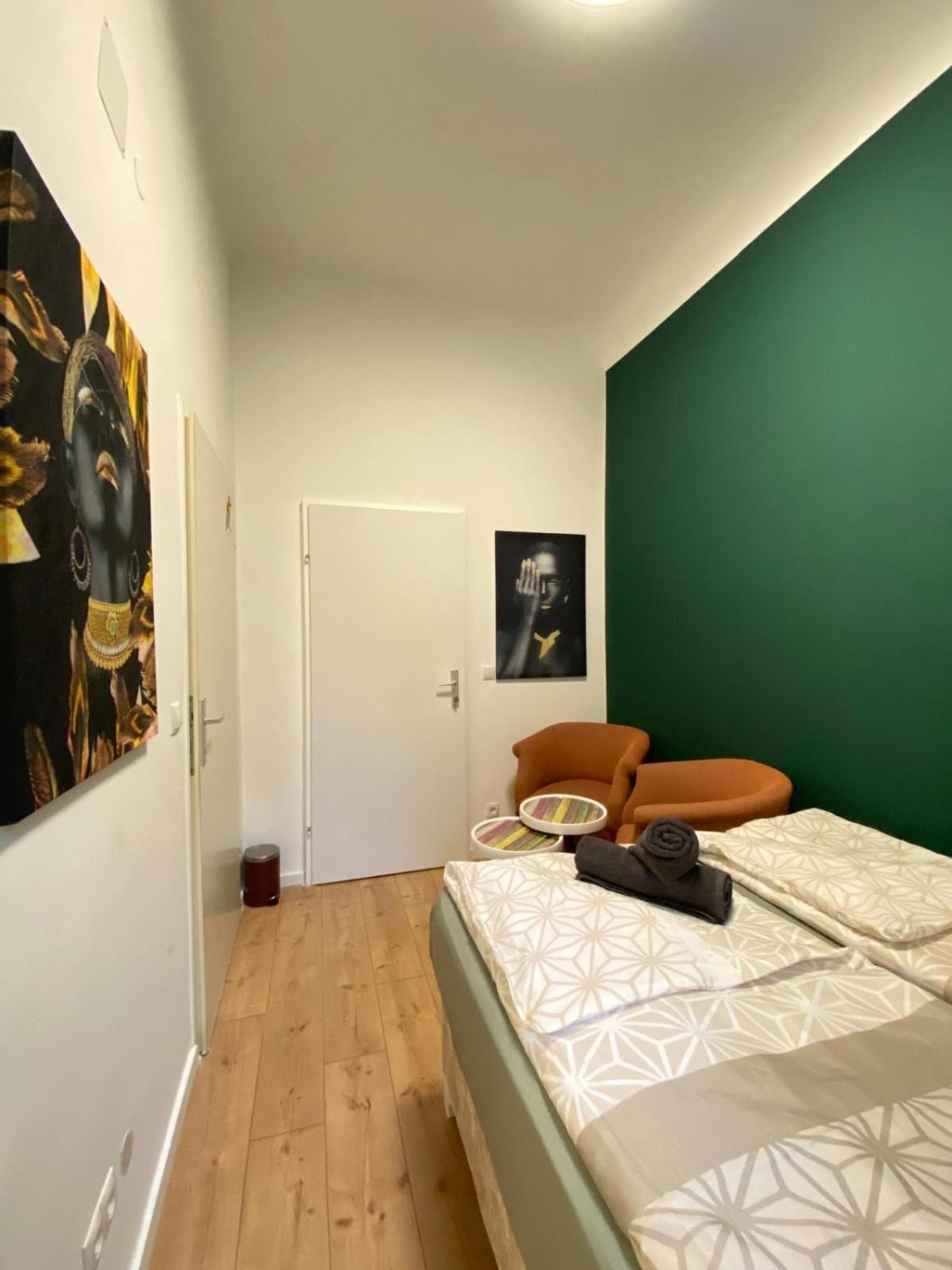 8 Fully Equipped Studio Shared Apt W Terrace Margareten Виена Екстериор снимка