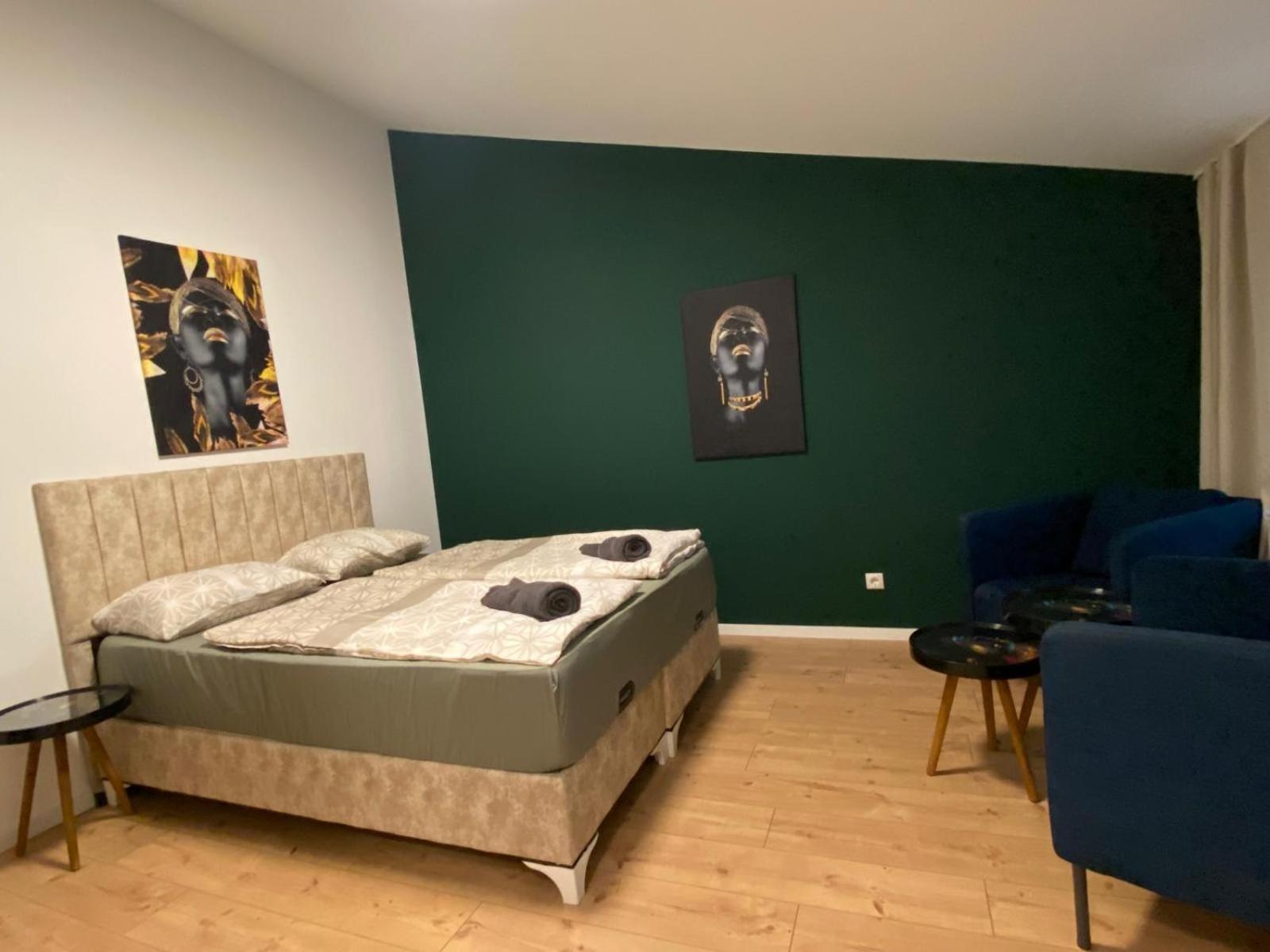 8 Fully Equipped Studio Shared Apt W Terrace Margareten Виена Екстериор снимка