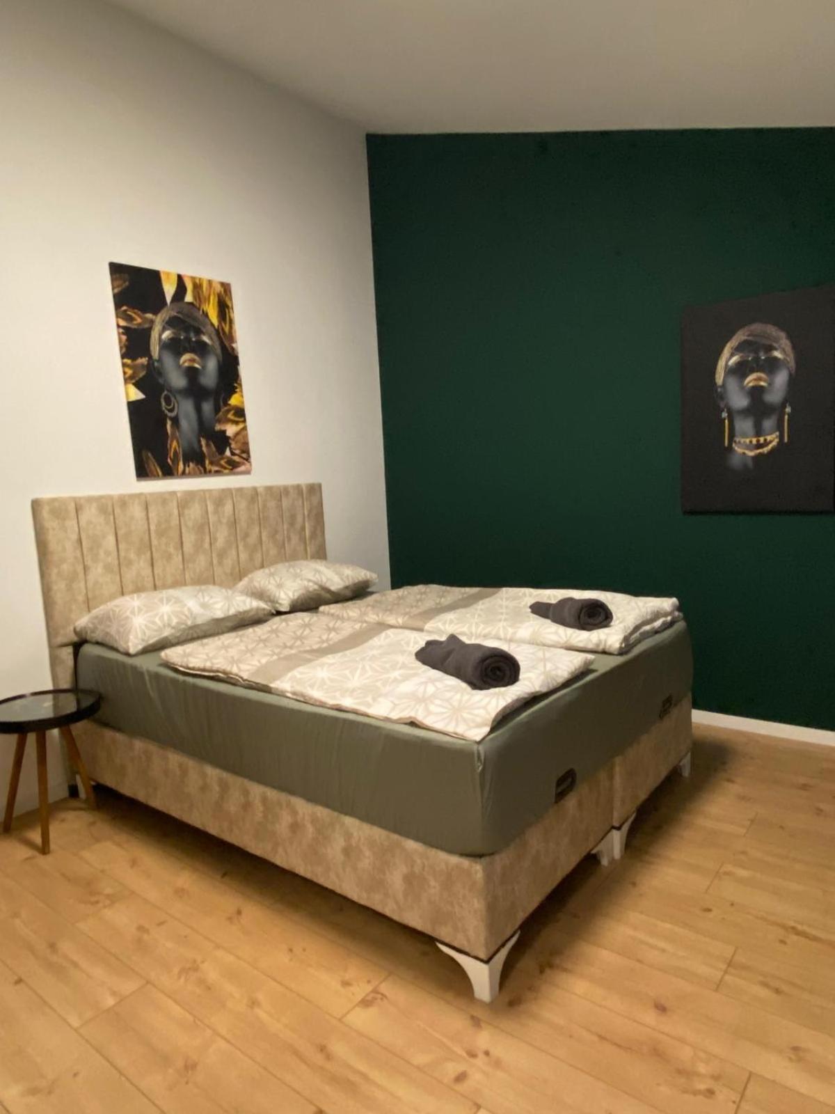 8 Fully Equipped Studio Shared Apt W Terrace Margareten Виена Екстериор снимка