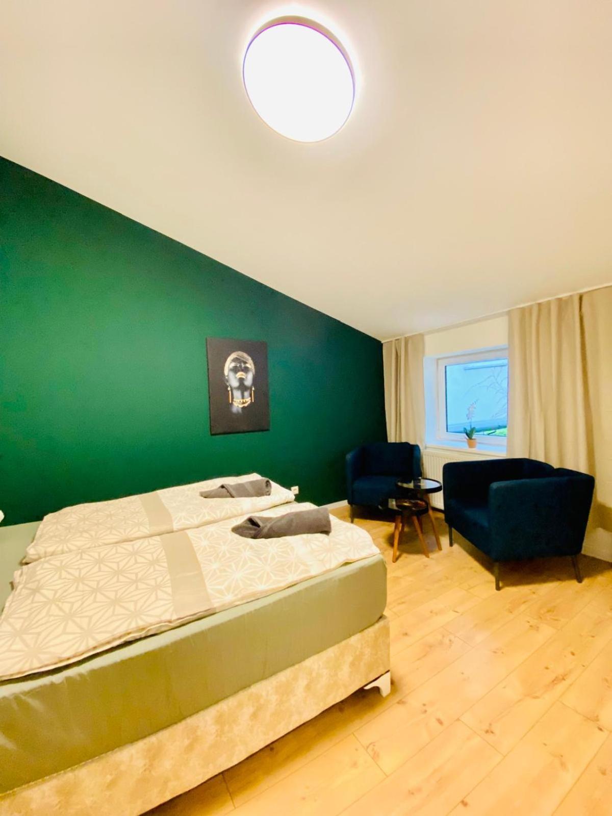 8 Fully Equipped Studio Shared Apt W Terrace Margareten Виена Екстериор снимка
