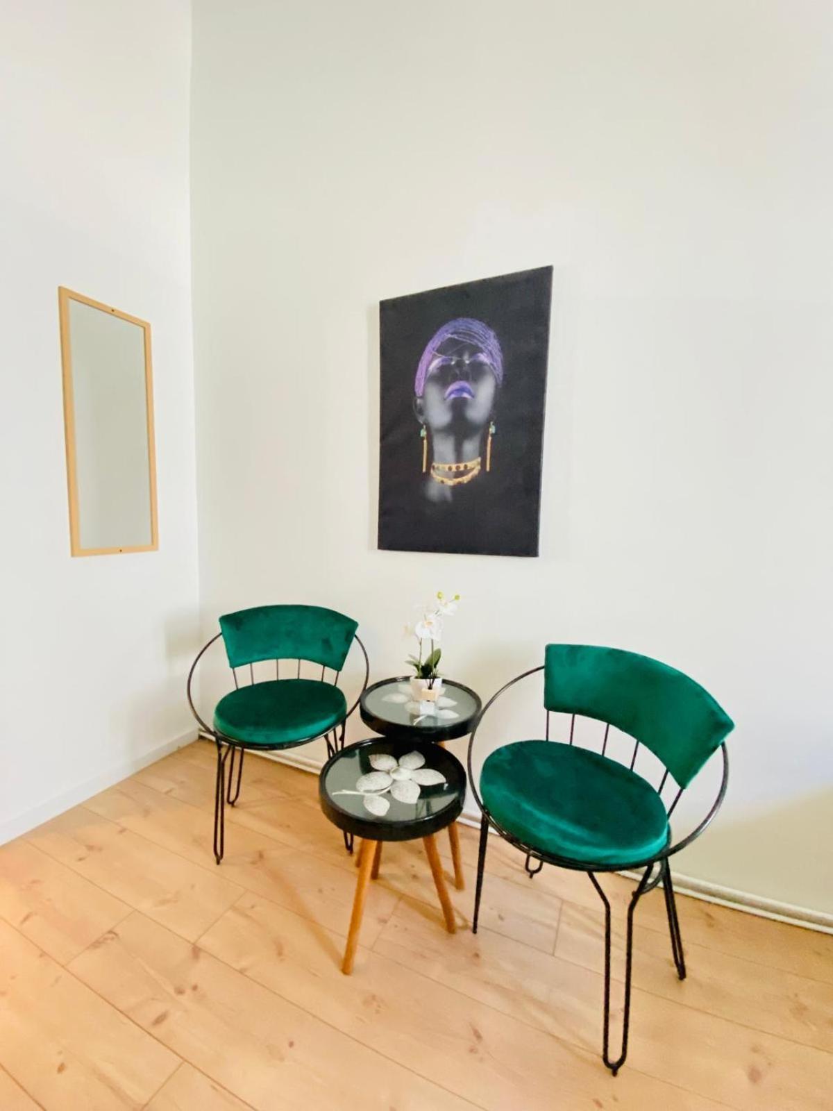 8 Fully Equipped Studio Shared Apt W Terrace Margareten Виена Екстериор снимка